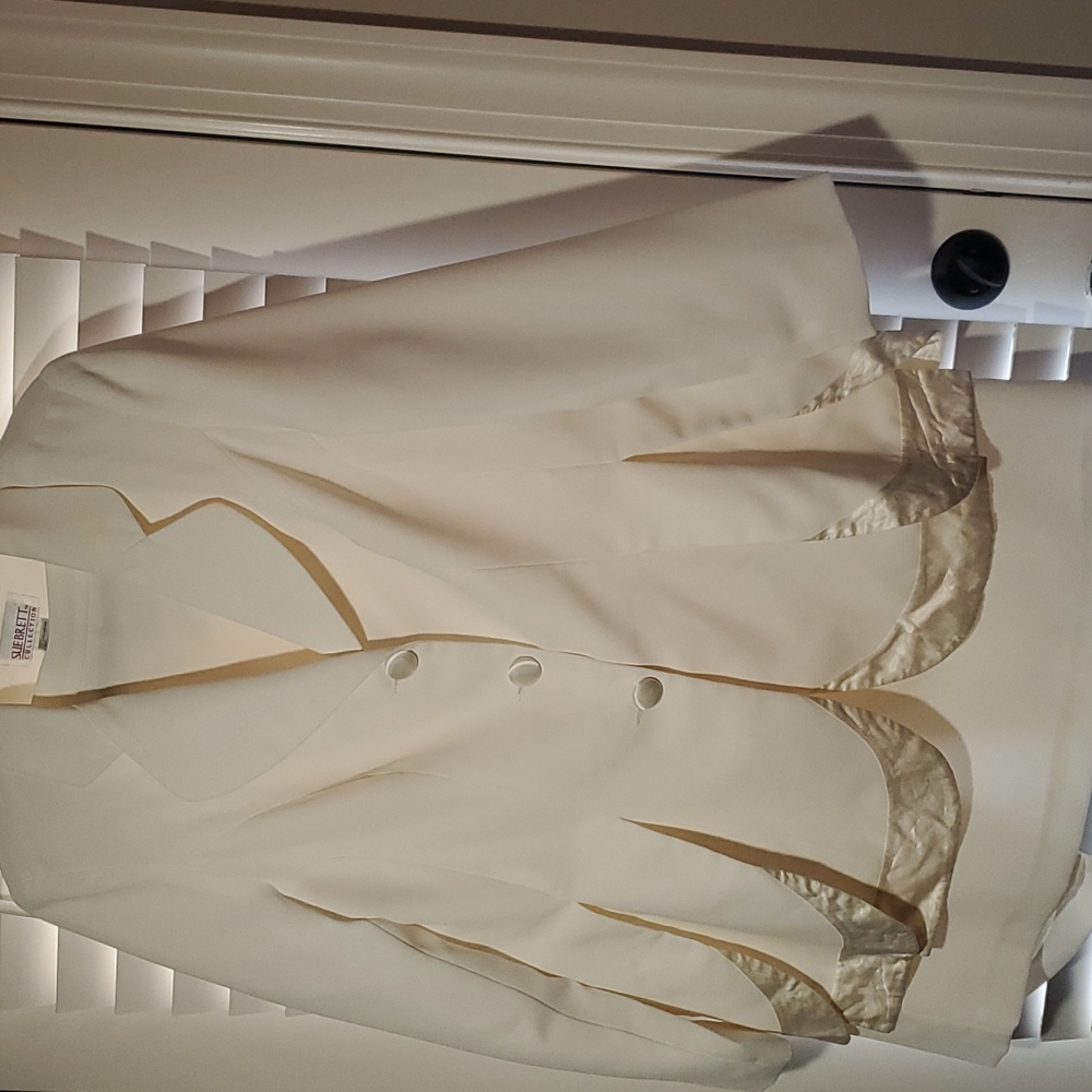 Sue Brett Collection cream Suit